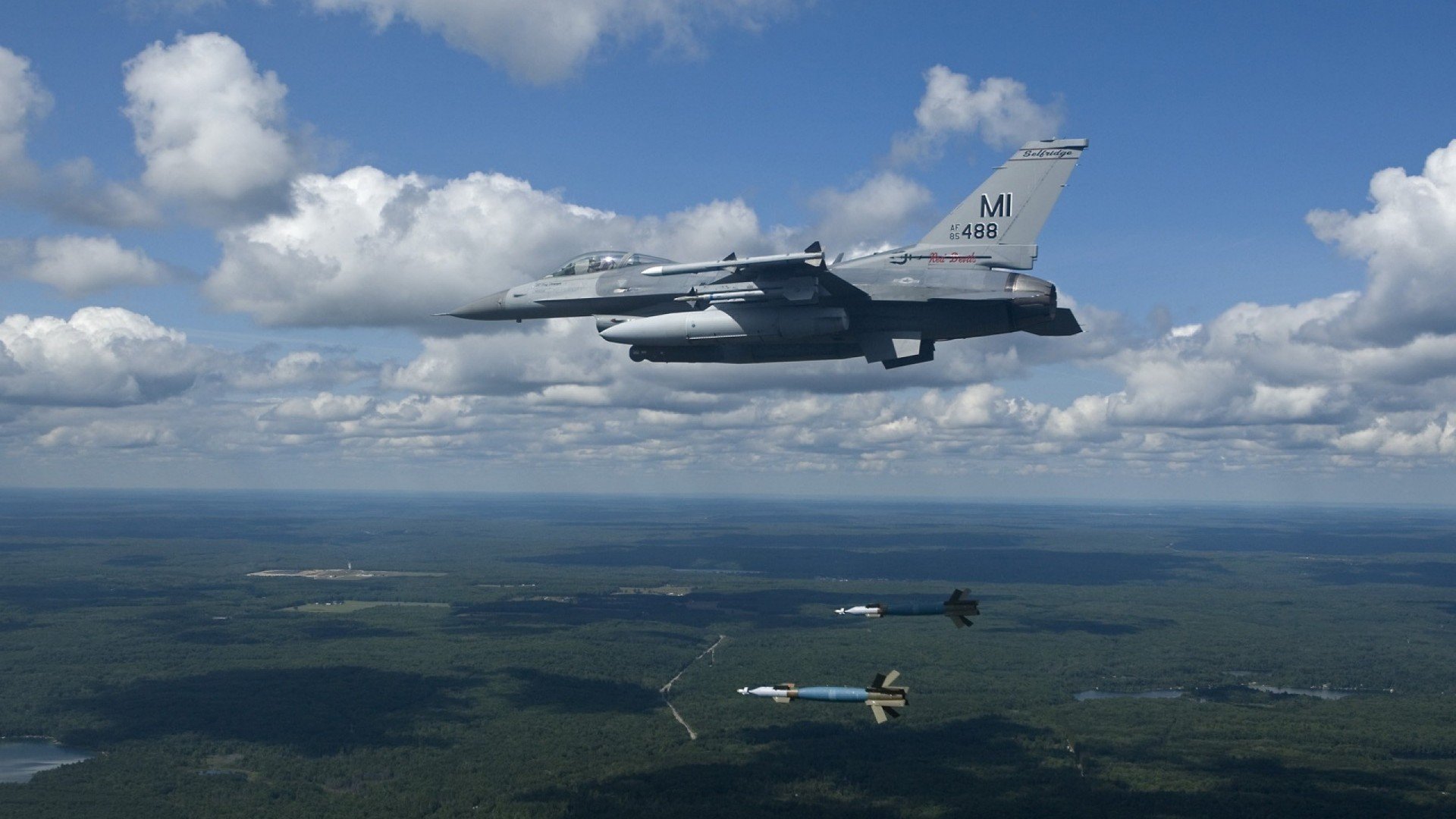 伯纳乌的逆袭者,当赖斯将马德里竞技的叹息谱成曼联的凯歌