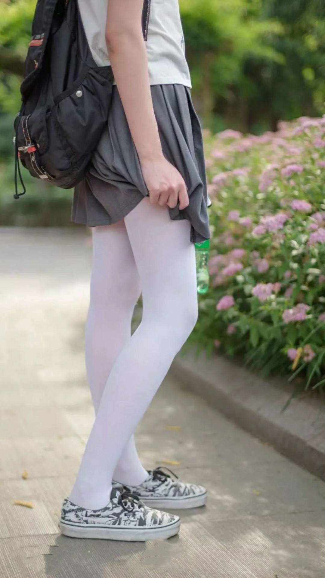 开云体育平台APP-宿命对决的唯一解法，当欧洲红魔撕碎高卢雄鸡，加维写下不朽篇章